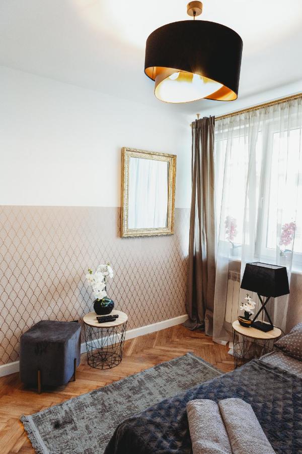 Clicktheflat Jasna Palace Of Culture Apart Rooms Варшава Екстериор снимка
